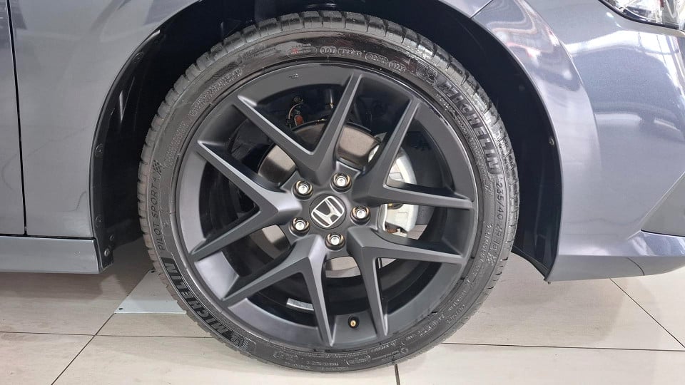 Photo 9 of 25