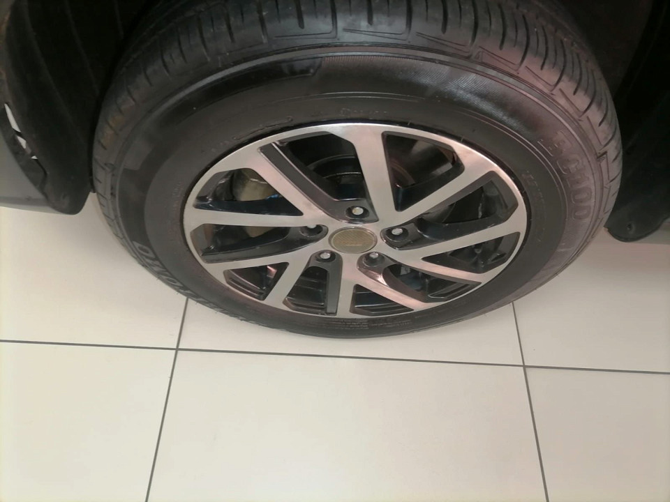 Photo 15 of 23