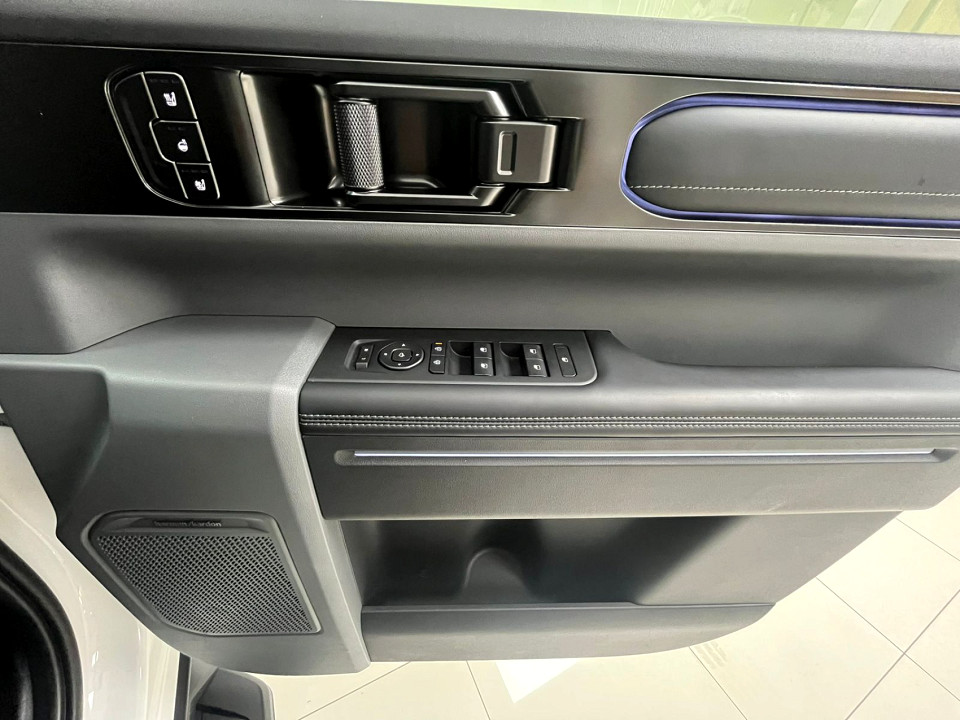 Photo 13 of 30