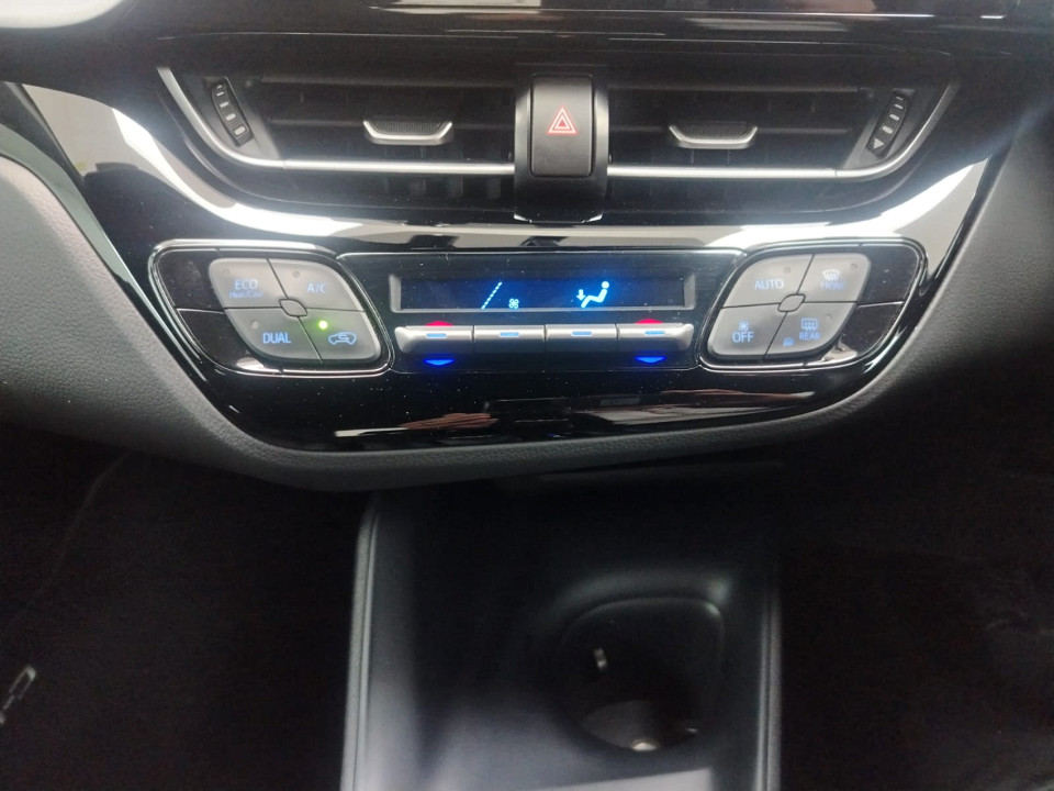 Photo 20 of 31