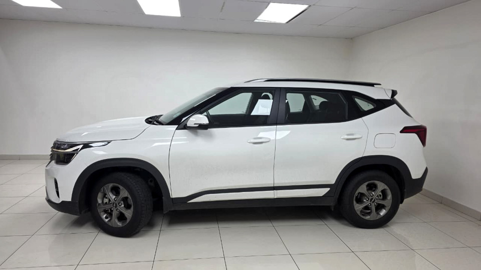 Photo 3 of 21