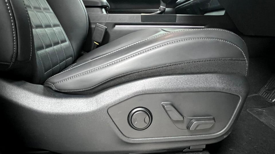 Photo 23 of 32