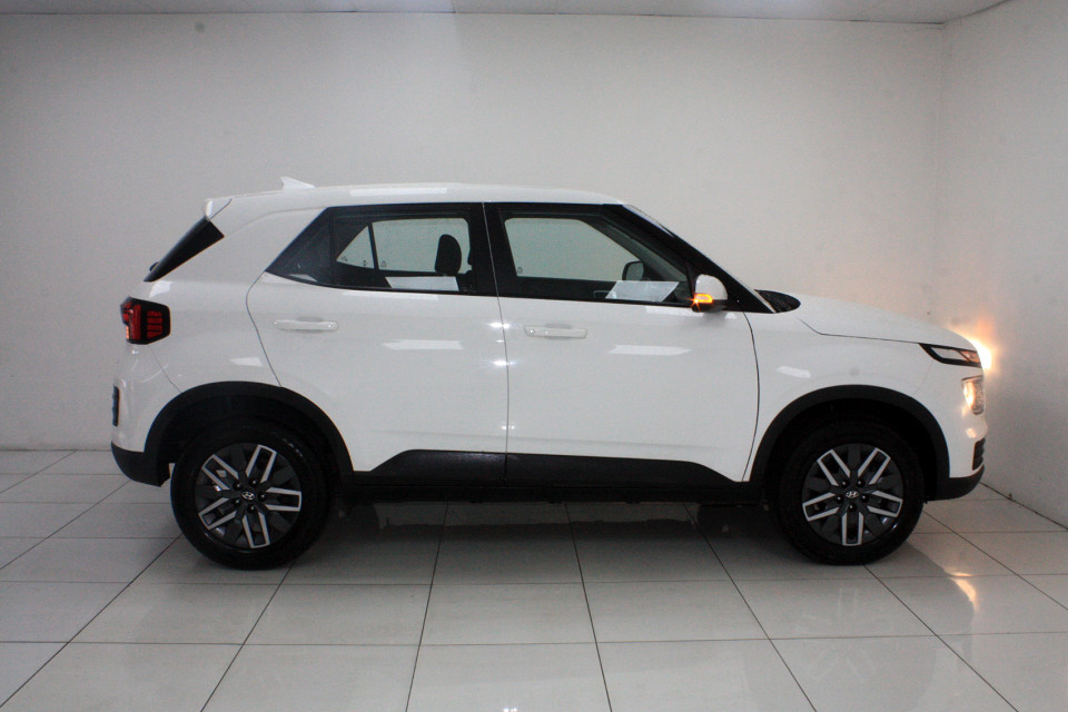 Photo 4 of 29