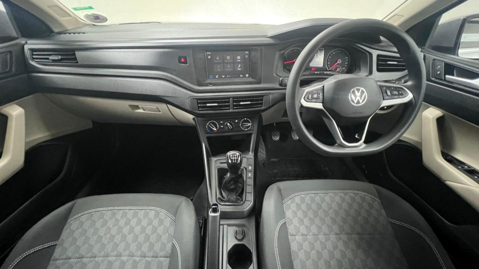 Photo 21 of 27