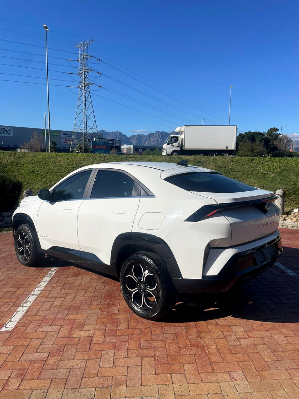 Photo 3 of 19