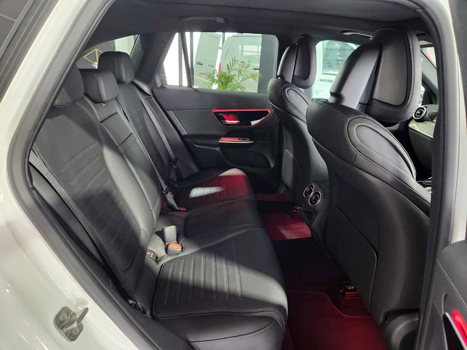 Photo 17 of 20