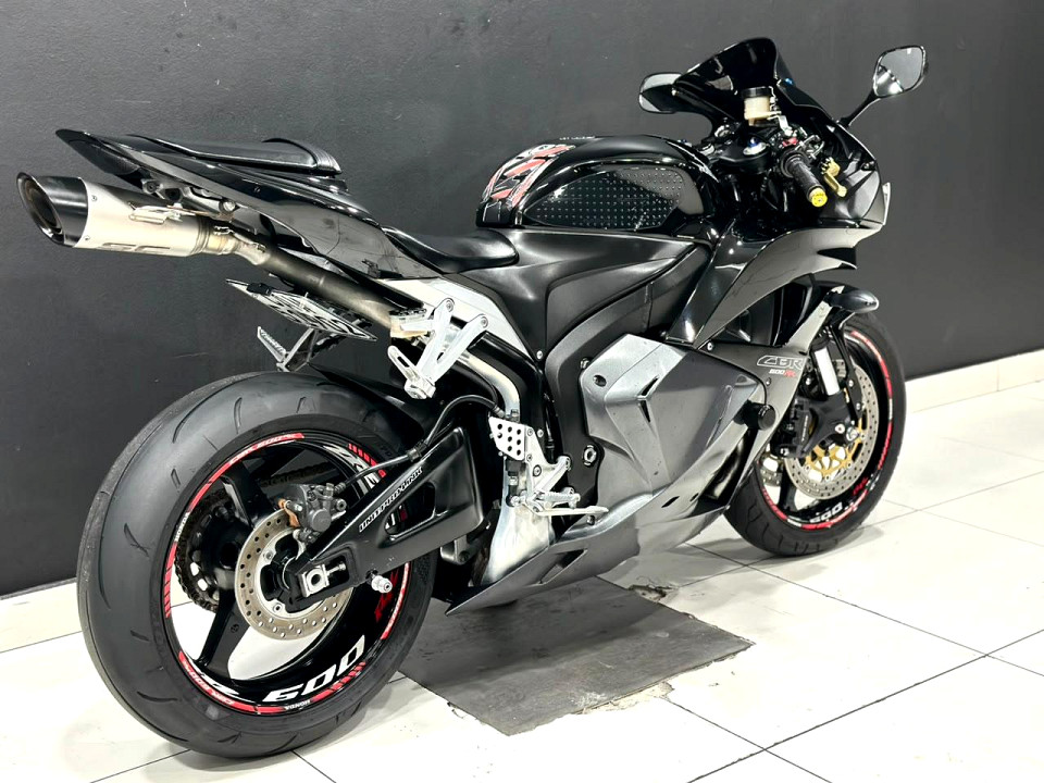 Photo 4 of 16