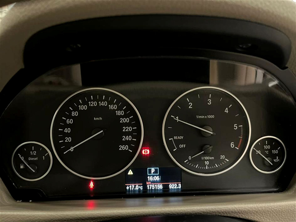 Photo 11 of 14