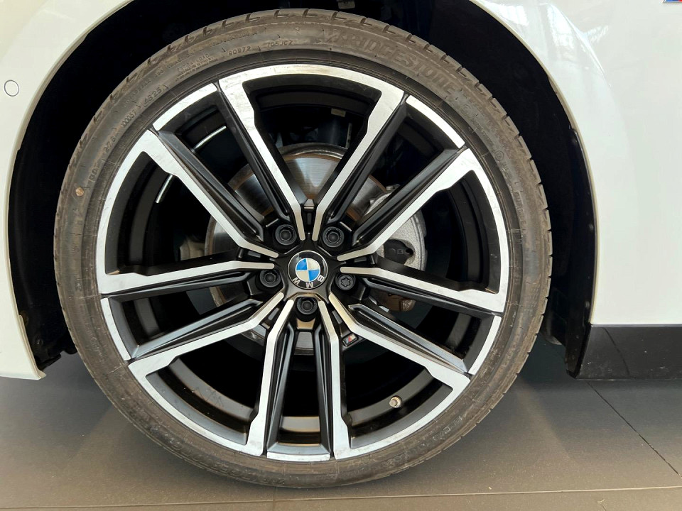 Photo 5 of 18