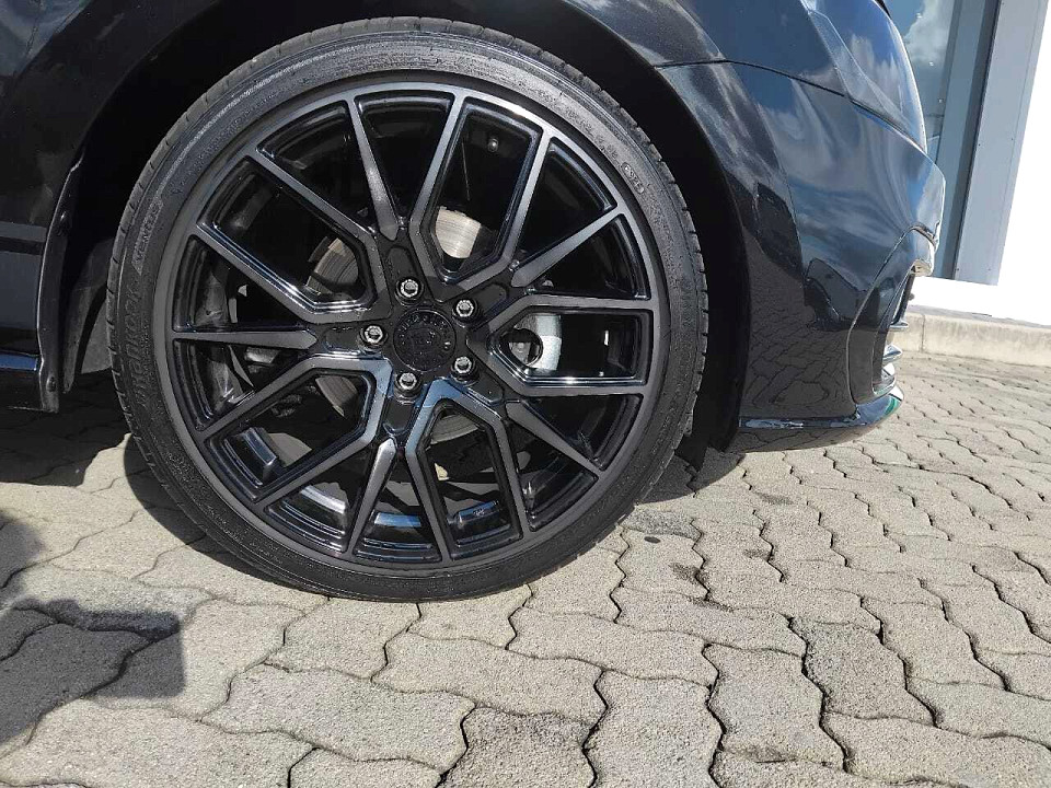 Photo 9 of 21