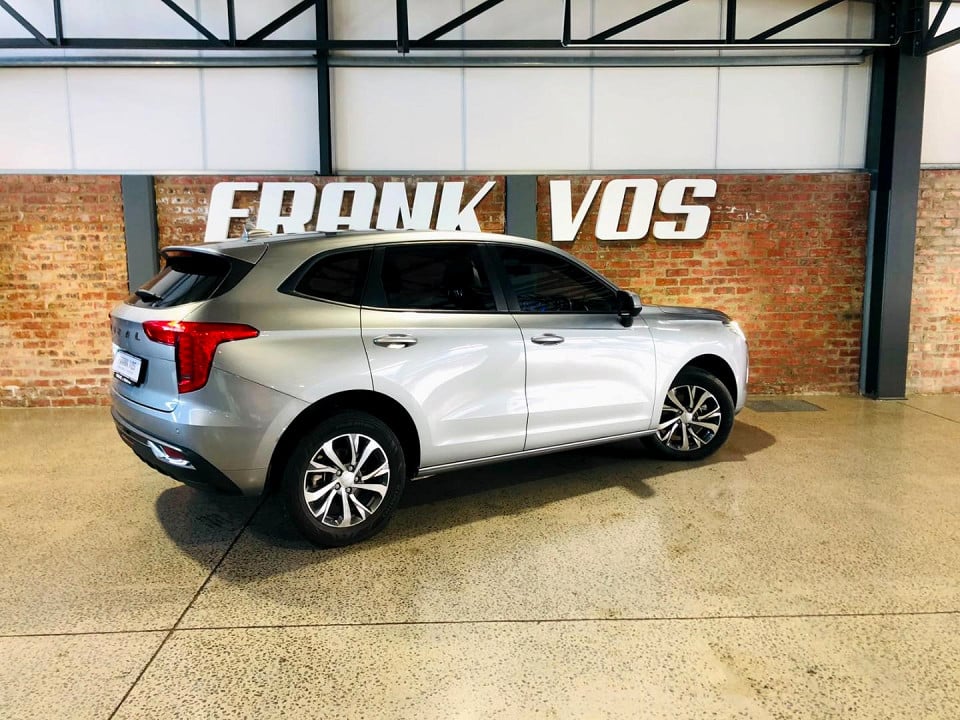 Photo 3 of 16