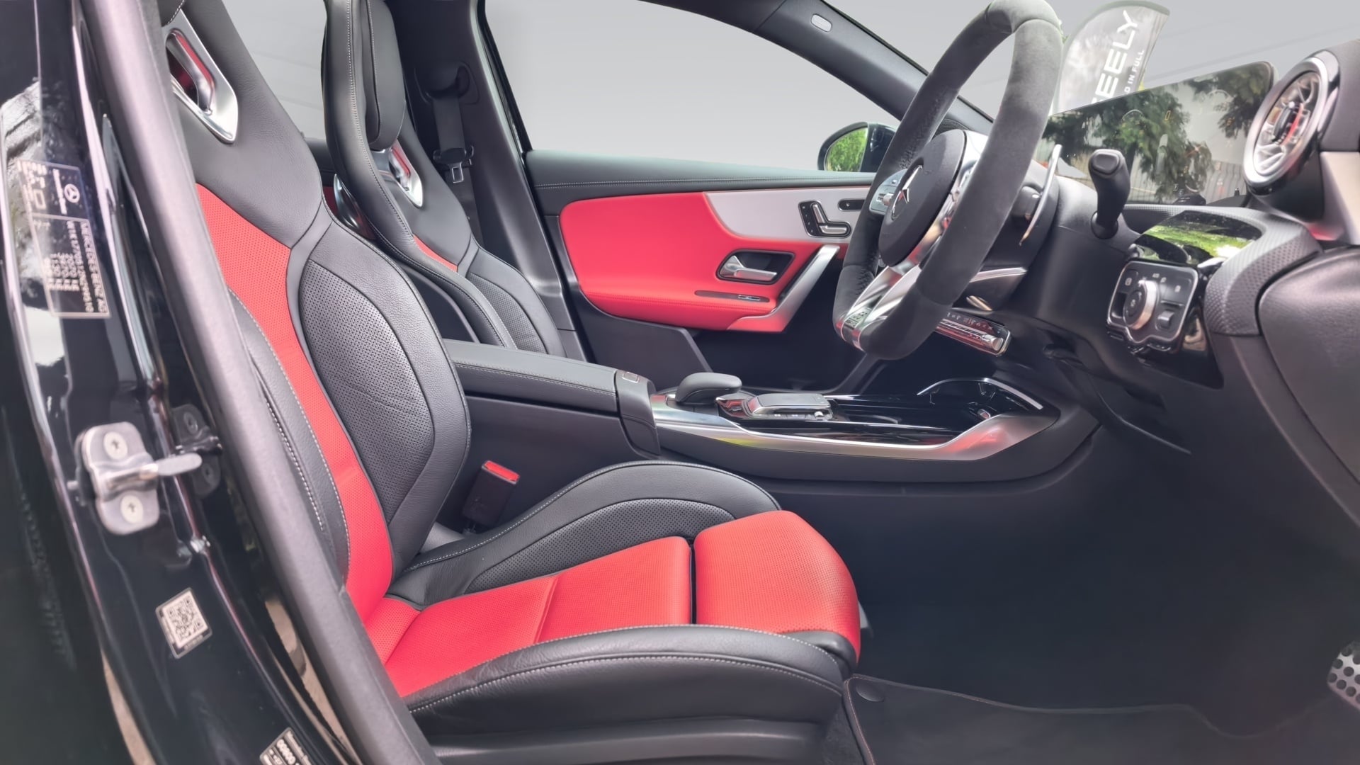 Photo 14 of 24