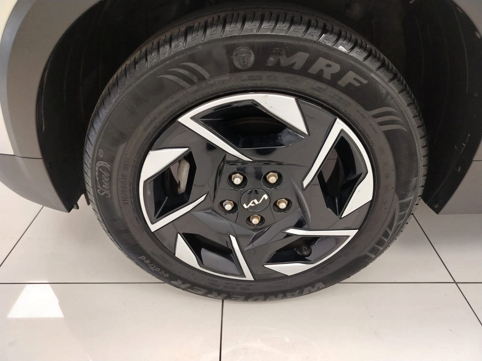 Photo 6 of 29