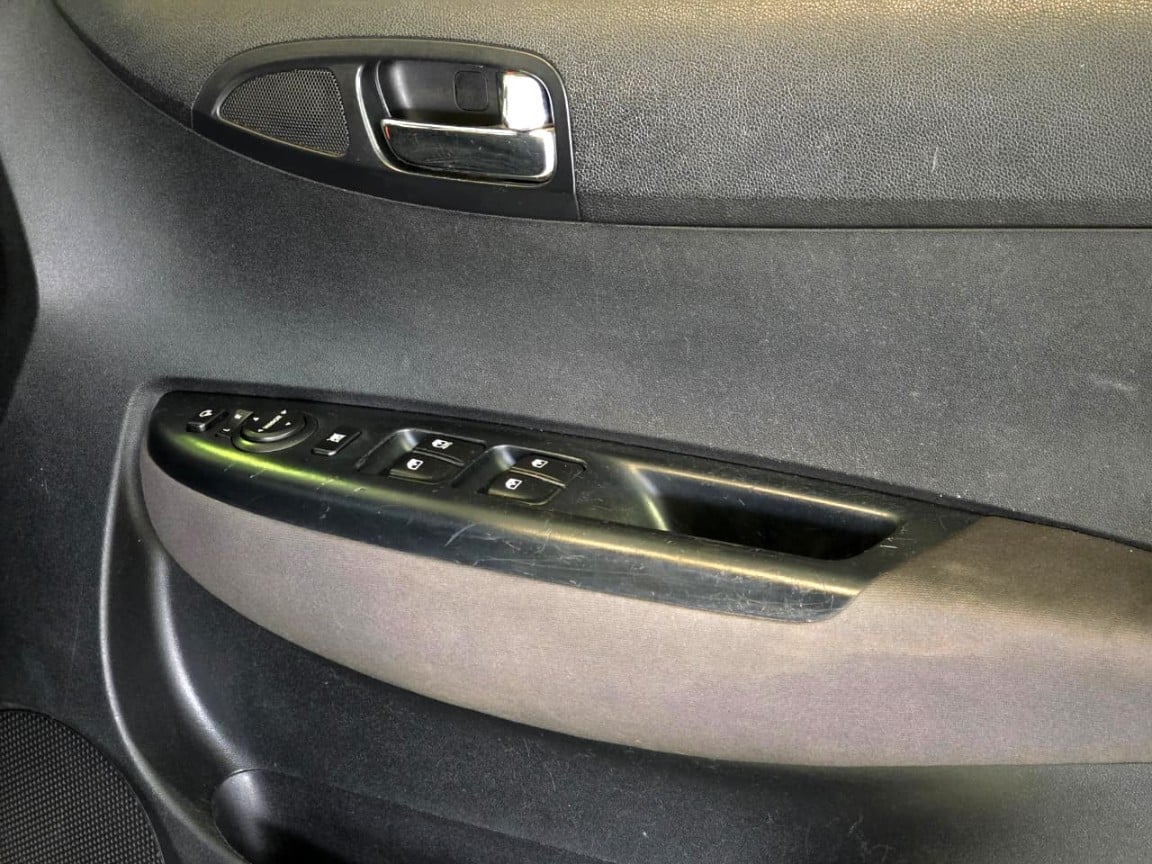 Photo 25 of 26