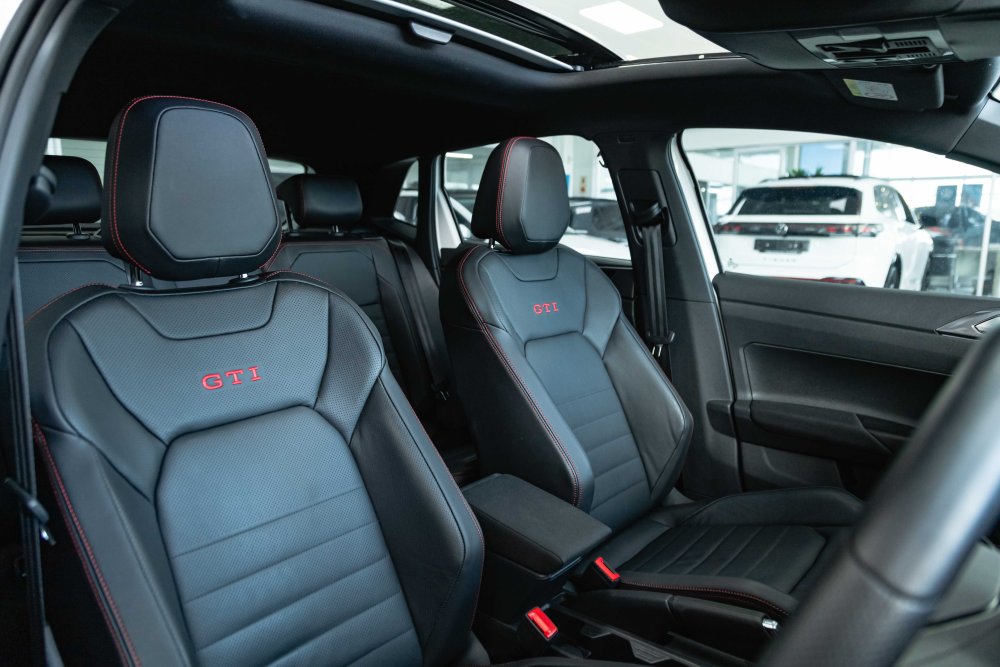 Photo 9 of 14