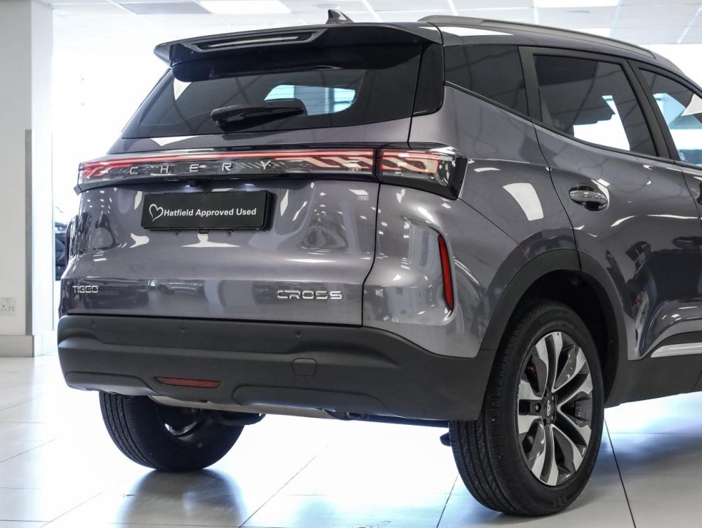 Photo 21 of 27