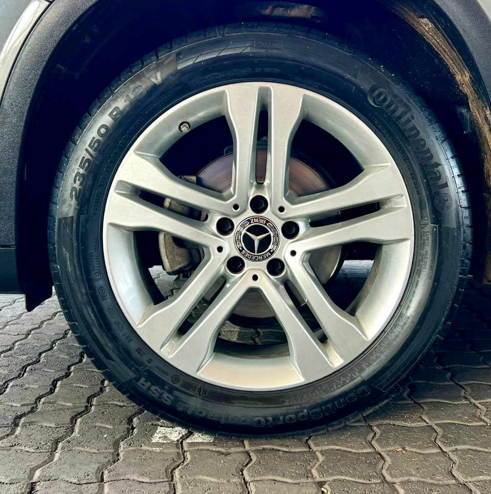 Photo 9 of 19
