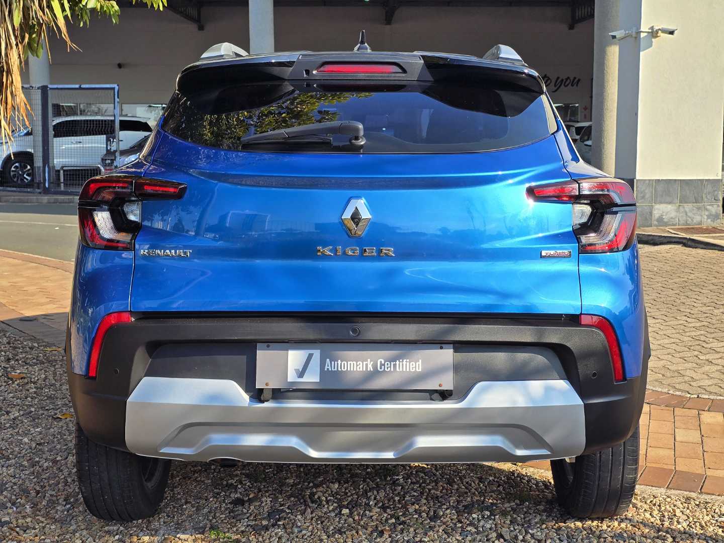 Photo 3 of 18