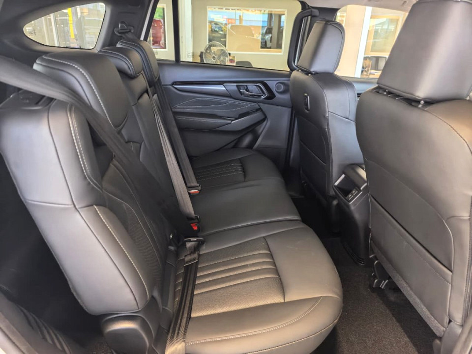 Photo 15 of 16