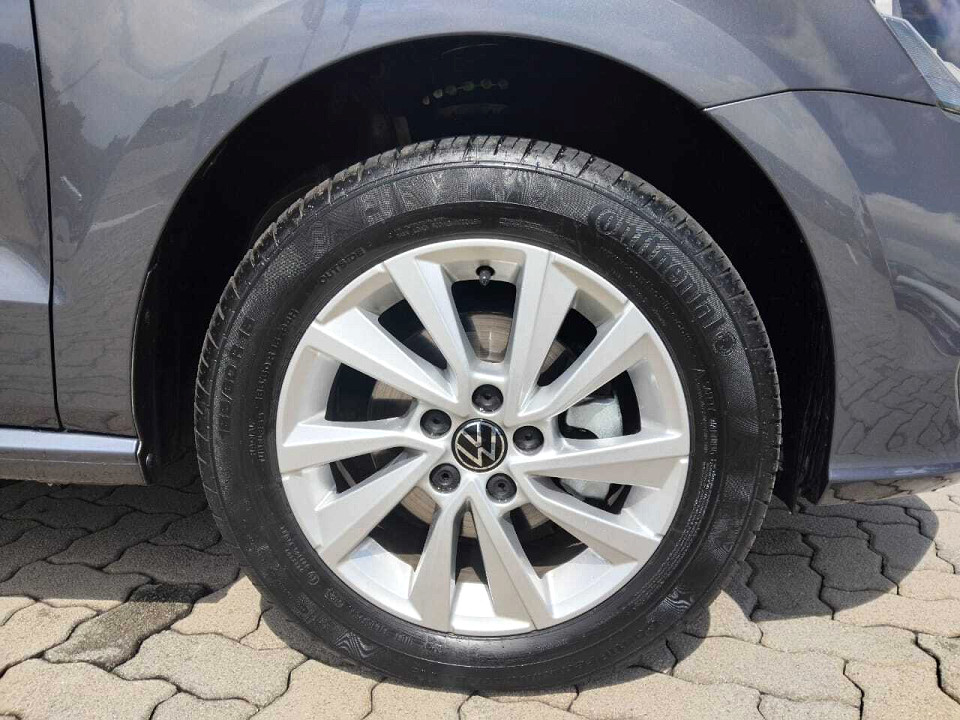 Photo 8 of 18