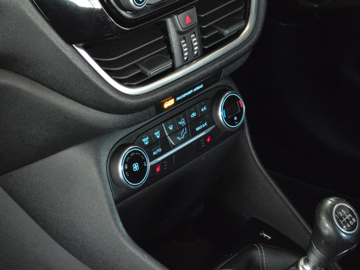 Photo 21 of 29