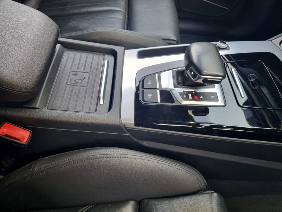 Photo 15 of 24