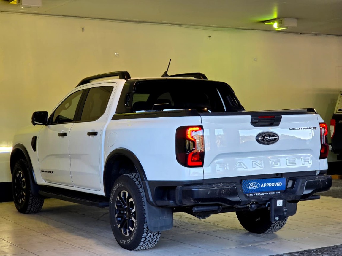 Photo 8 of 25