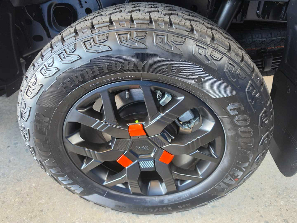 Photo 18 of 23