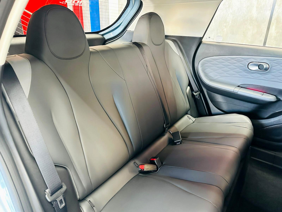 Photo 5 of 34