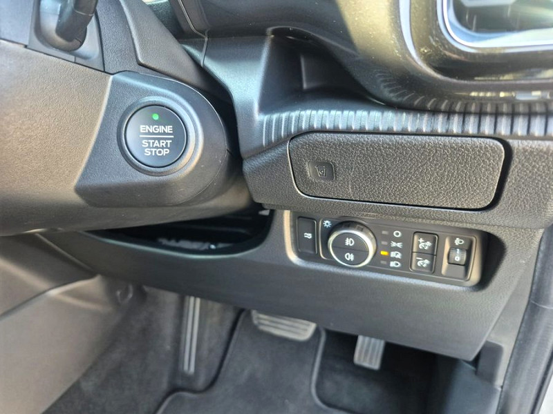Photo 18 of 25