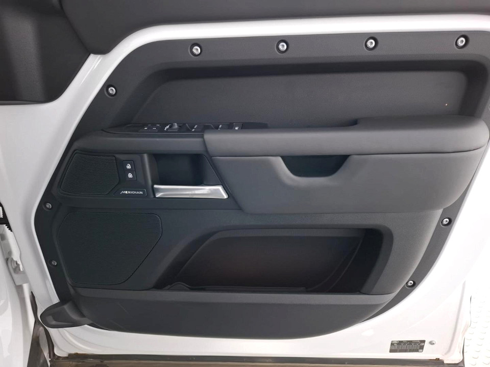 Photo 8 of 27
