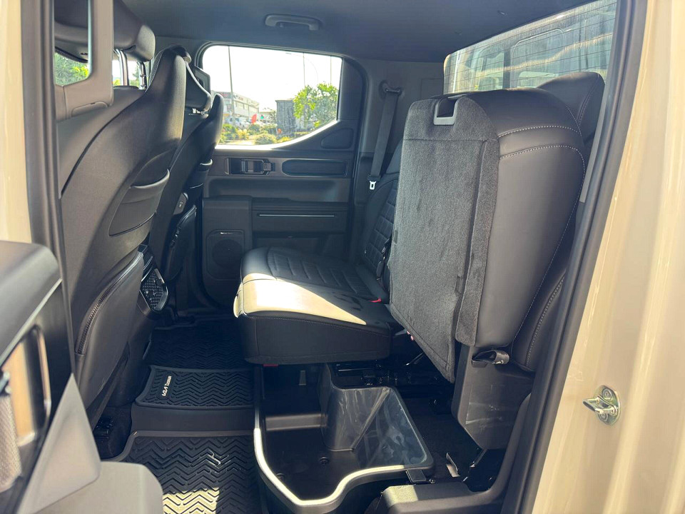 Photo 12 of 20