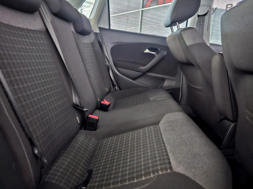 Photo 5 of 9