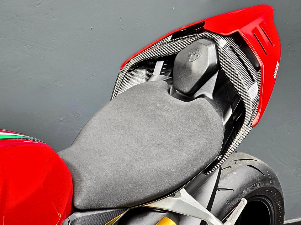 Photo 8 of 18