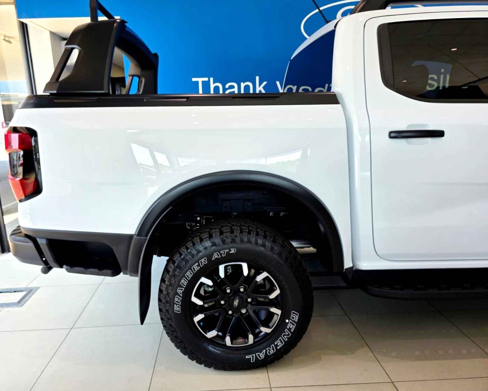 Photo 3 of 14