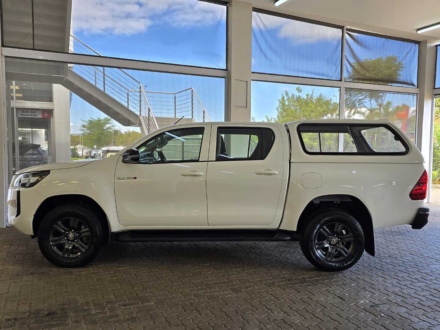 Photo 10 of 21