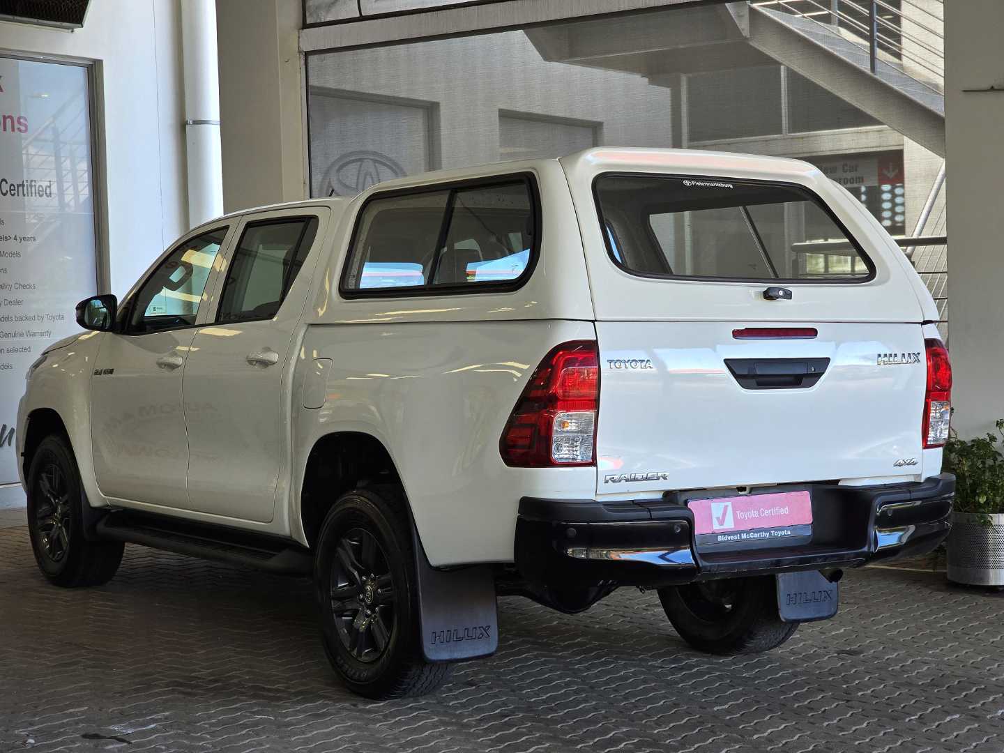 Photo 18 of 21