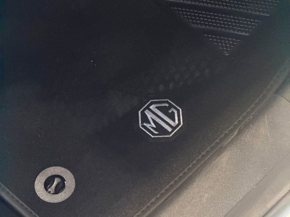 Photo 17 of 22