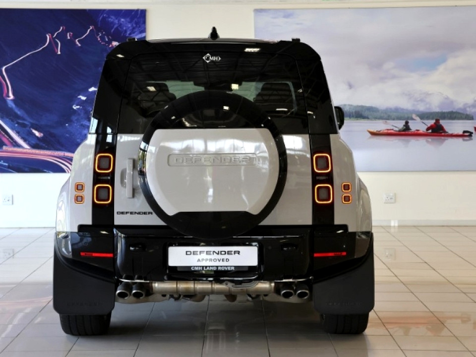 Photo 5 of 33
