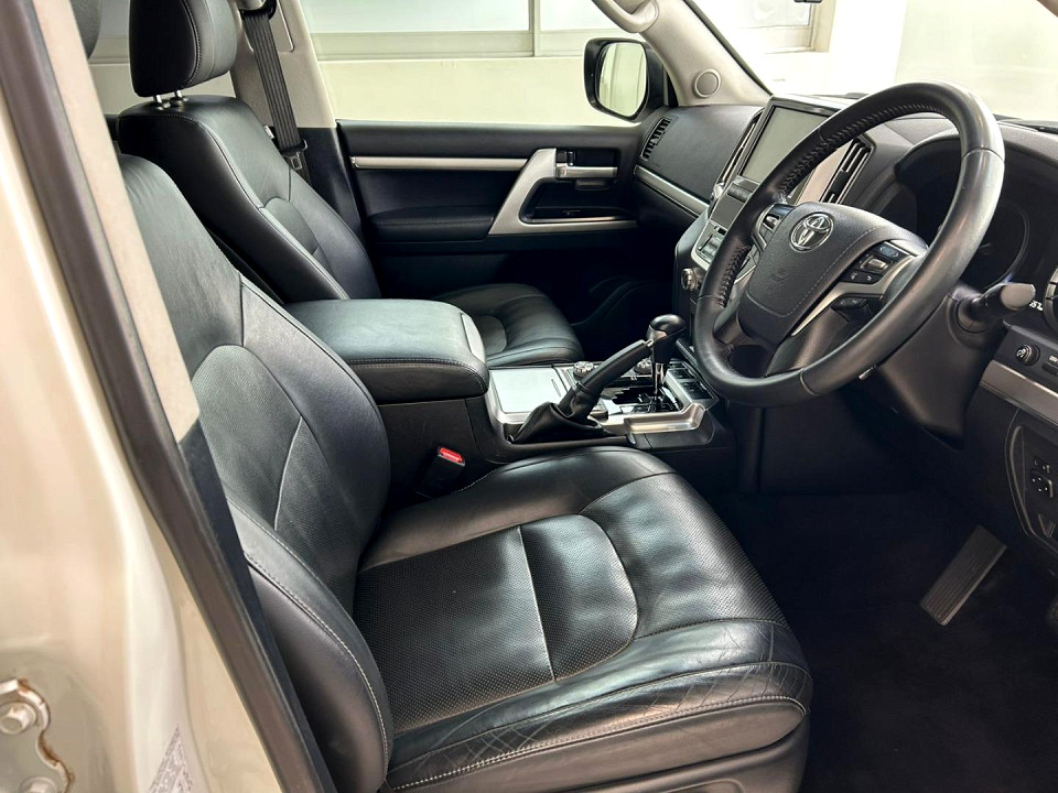 Photo 7 of 21