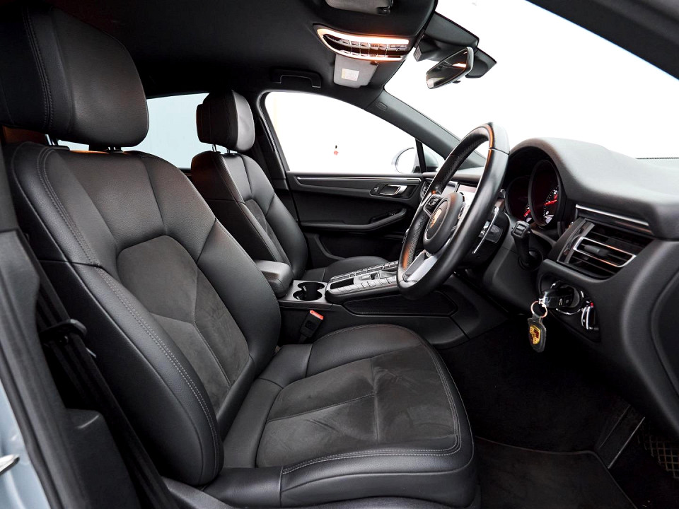 Photo 5 of 19