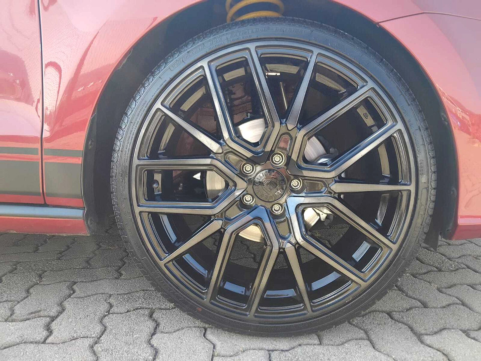 Photo 9 of 18