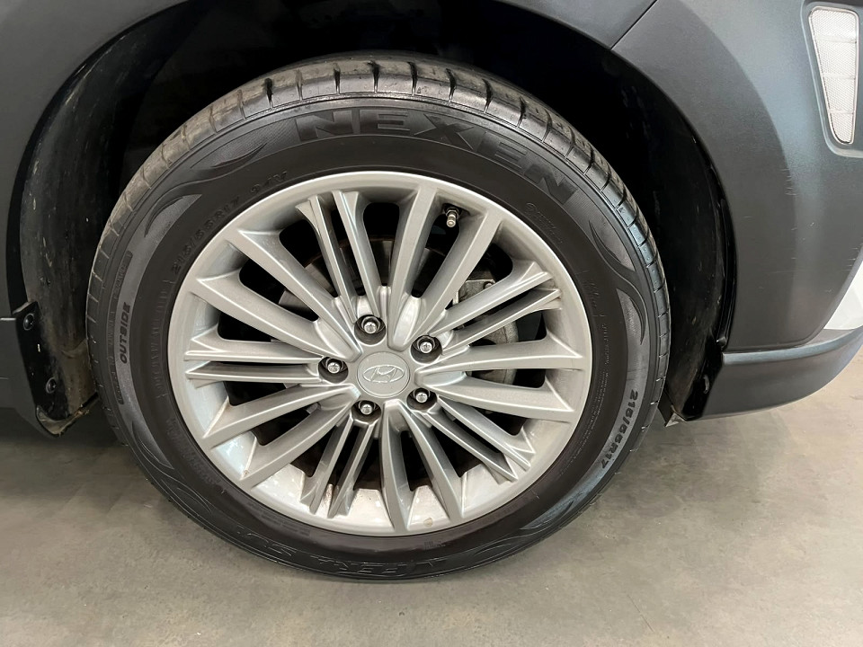 Photo 9 of 16