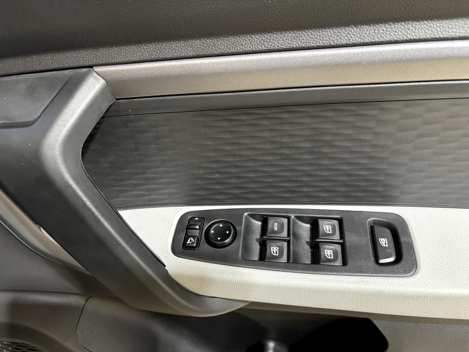 Photo 7 of 16