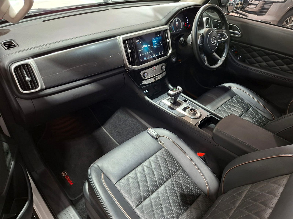 Photo 11 of 14