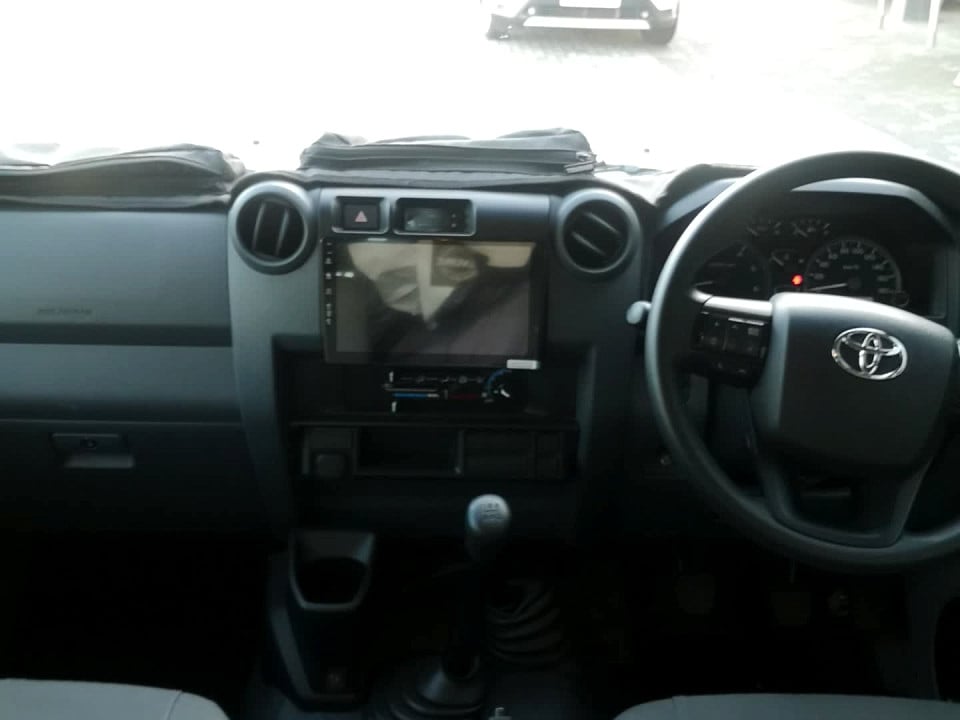 Photo 15 of 27