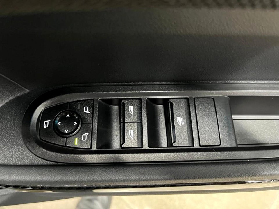 Photo 13 of 17
