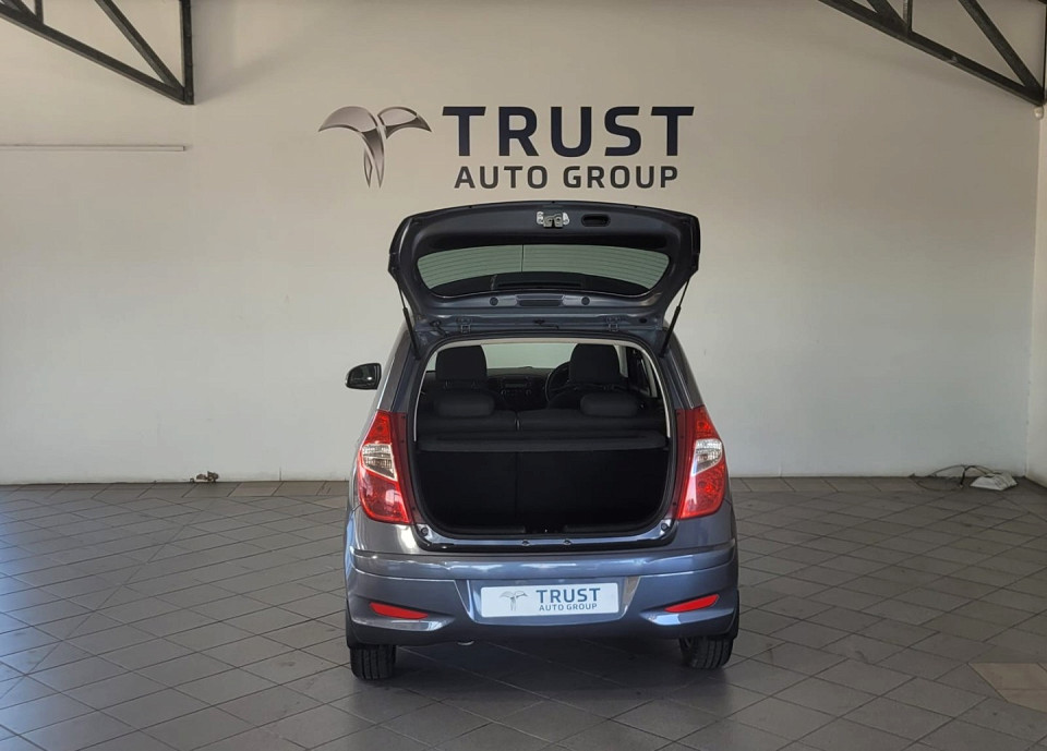 Photo 10 of 12