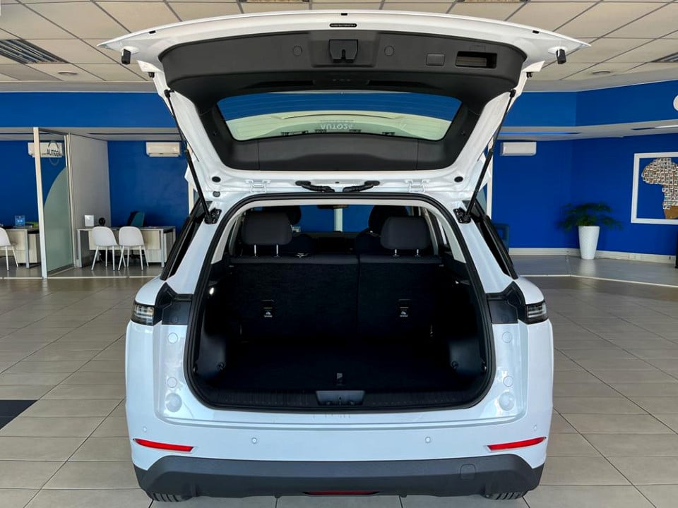 Photo 21 of 28