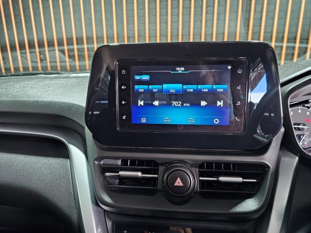 Photo 14 of 30
